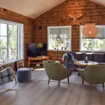 5 Bedroom Stunning In Passebekk Nyaraló Omholt