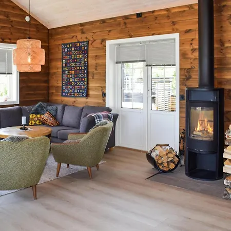 5 Bedroom Stunning In Passebekk Prázdninový dům Omholt